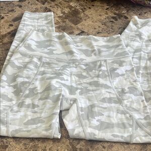 Aerie Gray Camo Leggings